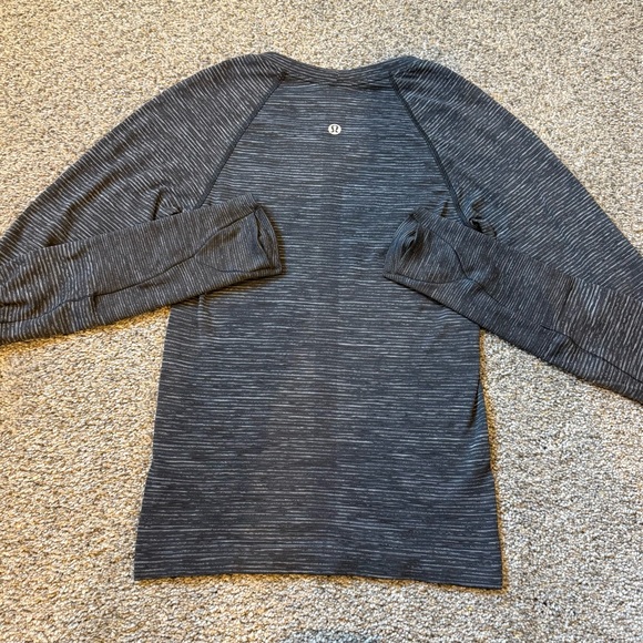 Lululemon Swiftly Tech Long Sleeve Shirt 2.0 Race Length - Picture 2 of 2